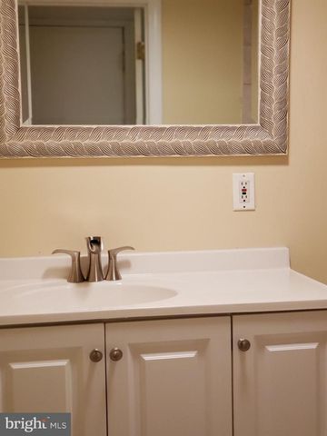 931 W BROWNING RD, Bellmawr, NJ 08031