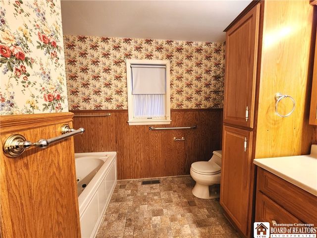 5 Reese Parkway, Pomfret, NY 14063