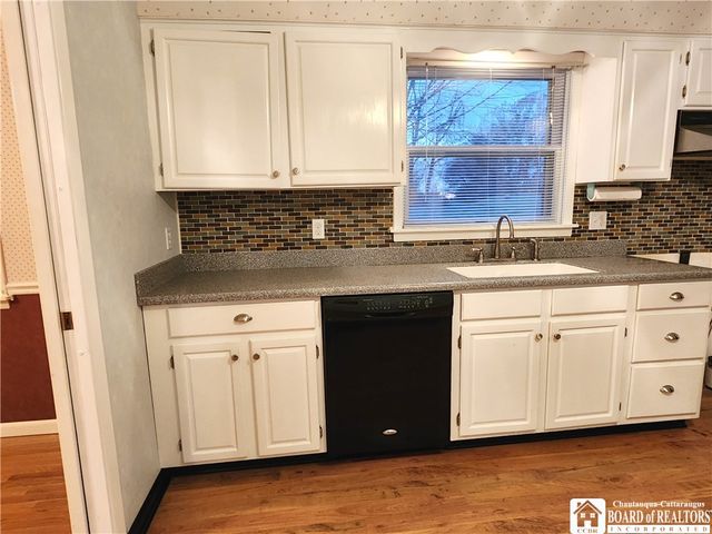 5 Reese Parkway, Pomfret, NY 14063