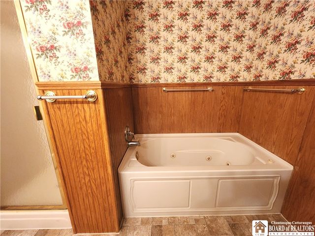 5 Reese Parkway, Pomfret, NY 14063