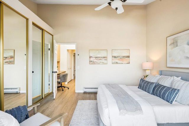 4024 Farm Hill 8, Redwood City, CA 94061