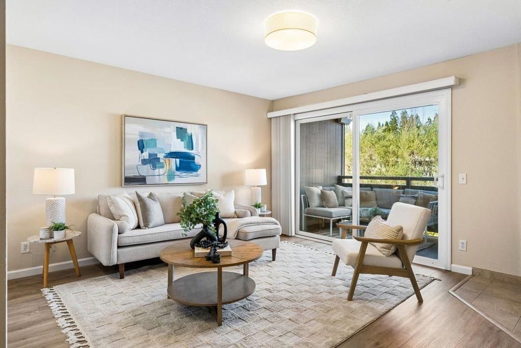 4024 Farm Hill 8, Redwood City, CA 94061