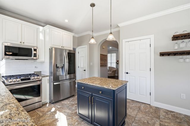 15 Villanova Drive, Freehold, NJ 07728