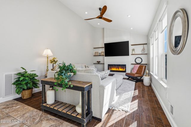 15 Villanova Drive, Freehold, NJ 07728