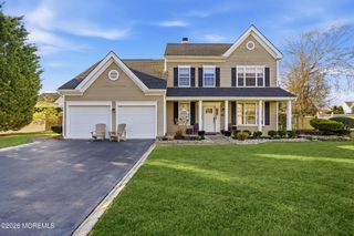 15 Villanova Drive, Freehold, NJ 07728