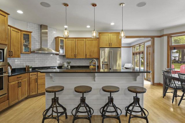 5960 Oak Hollow Drive, Mcfarland, WI 53558