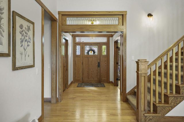 5960 Oak Hollow Drive, Mcfarland, WI 53558