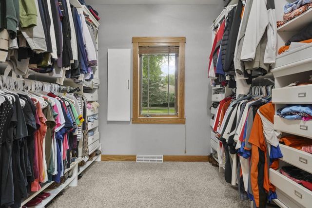 5960 Oak Hollow Drive, Mcfarland, WI 53558