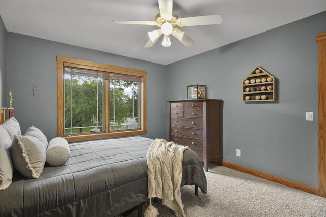 5960 Oak Hollow Drive, Mcfarland, WI 53558