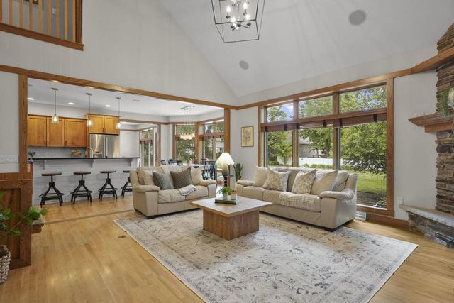 5960 Oak Hollow Drive, Mcfarland, WI 53558
