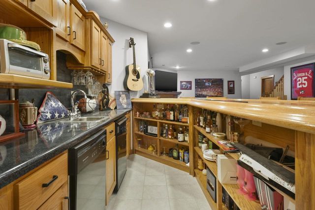 5960 Oak Hollow Drive, Mcfarland, WI 53558