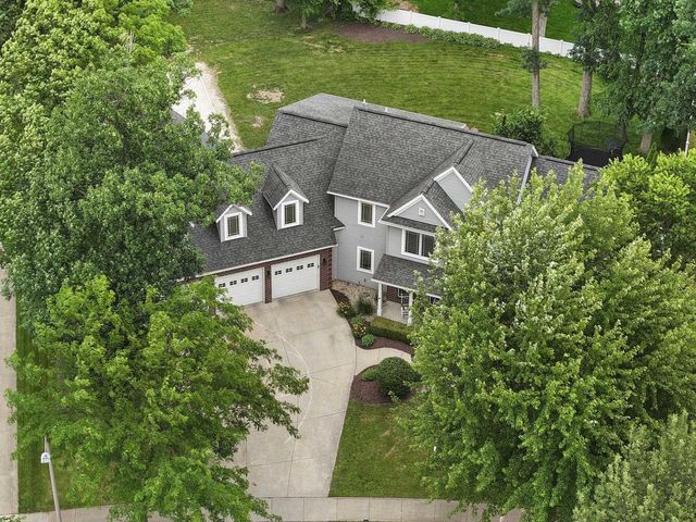 5960 Oak Hollow Drive, Mcfarland, WI 53558