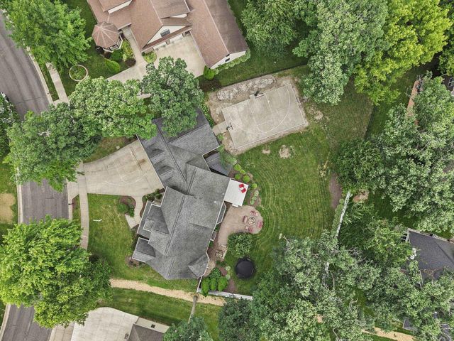 5960 Oak Hollow Drive, Mcfarland, WI 53558
