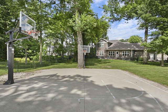 5960 Oak Hollow Drive, Mcfarland, WI 53558
