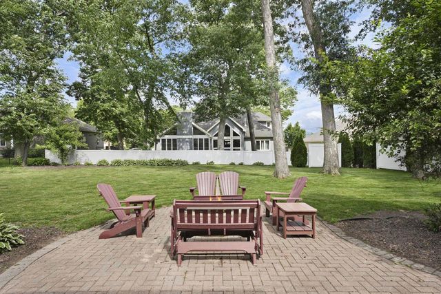 5960 Oak Hollow Drive, Mcfarland, WI 53558