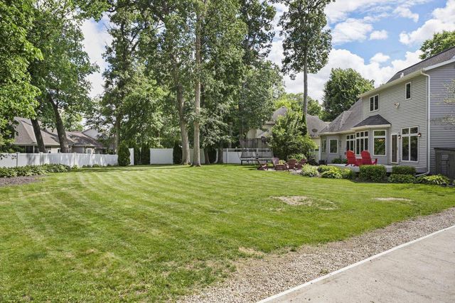 5960 Oak Hollow Drive, Mcfarland, WI 53558