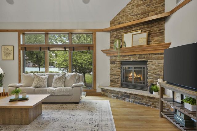 5960 Oak Hollow Drive, Mcfarland, WI 53558