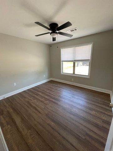 607 & 609 Lenora Street, Jacksonville, AR 72076