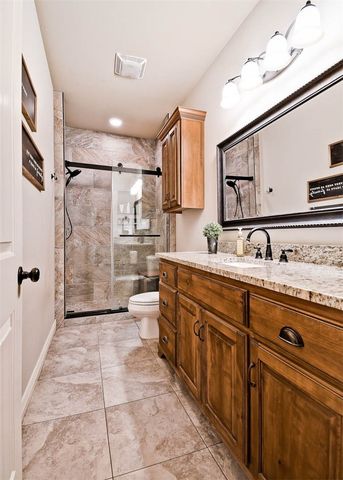 915 S 28th Street, Rogers, AR 72758