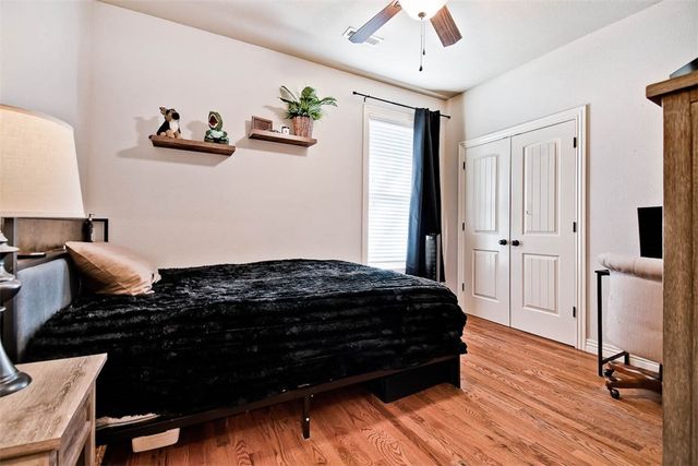 915 S 28th Street, Rogers, AR 72758