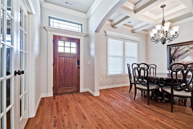 915 S 28th Street, Rogers, AR 72758