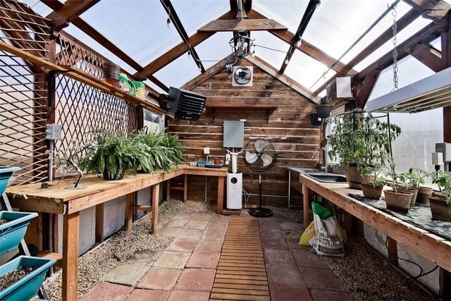 915 S 28th Street, Rogers, AR 72758