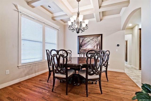 915 S 28th Street, Rogers, AR 72758