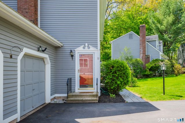 72 Kingfisher Circle 72, South Windsor, CT 06074