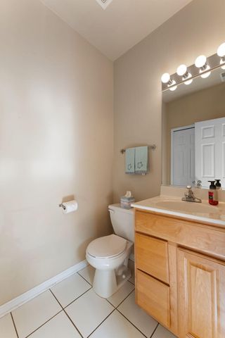 8820 St James Place, Highland, IN 46322