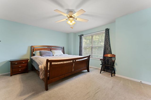 8820 St James Place, Highland, IN 46322
