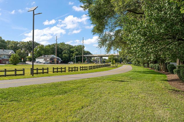 8820 St James Place, Highland, IN 46322