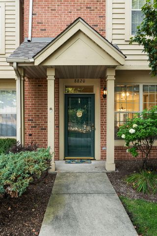 8820 St James Place, Highland, IN 46322