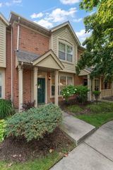 8820 St James Place, Highland, IN 46322