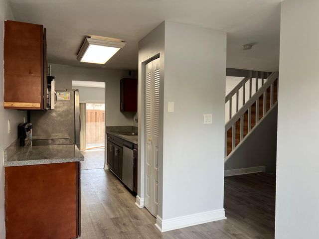 8244 NW 9th Street 5, Plantation, FL 33324