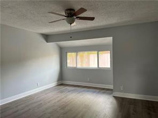 8244 NW 9th Street 5, Plantation, FL 33324