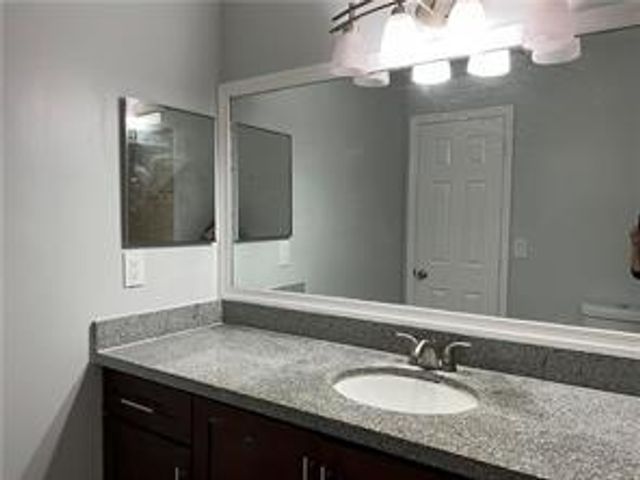 8244 NW 9th Street 5, Plantation, FL 33324