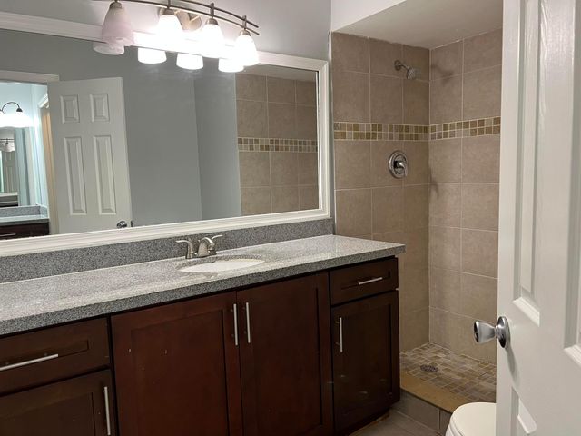 8244 NW 9th Street 5, Plantation, FL 33324