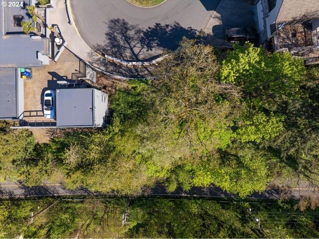 1557 Sw UPPER HALL St, Portland, OR 97201