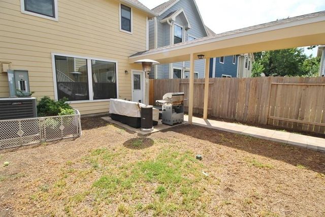 211 W 26th Street, Houston, TX 77008