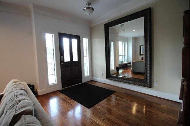 211 W 26th Street, Houston, TX 77008