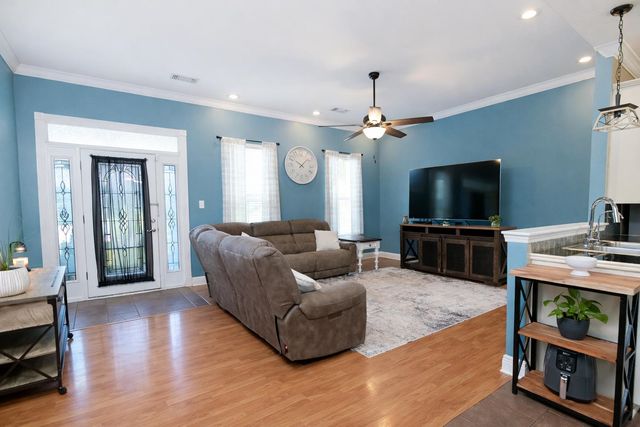 306 Julie St, Gray, LA 70359