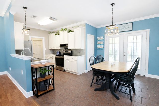 306 Julie St, Gray, LA 70359