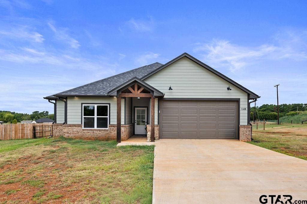 148 Crescent St, Bullard, TX 75757