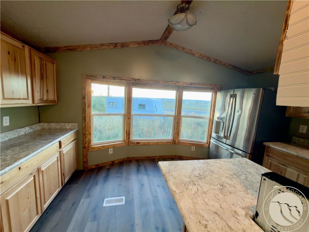 10270 Highway 47, Hardin, MT 59034 photo 4