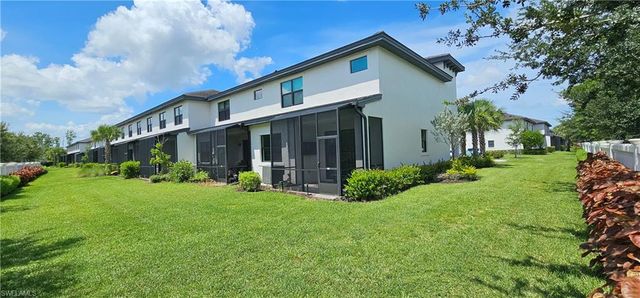 7510 Rockefeller DR, Naples, FL 34119