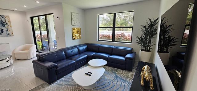 7510 Rockefeller DR, Naples, FL 34119