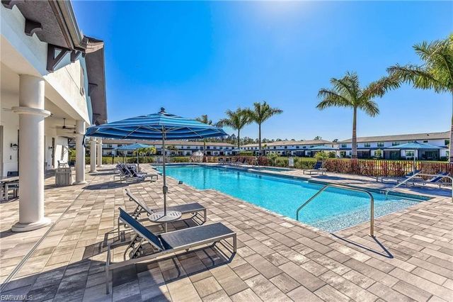 7510 Rockefeller DR, Naples, FL 34119