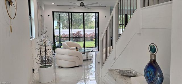 7510 Rockefeller DR, Naples, FL 34119