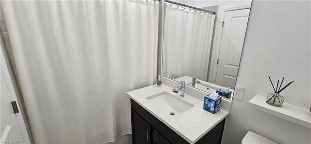 7510 Rockefeller DR, Naples, FL 34119