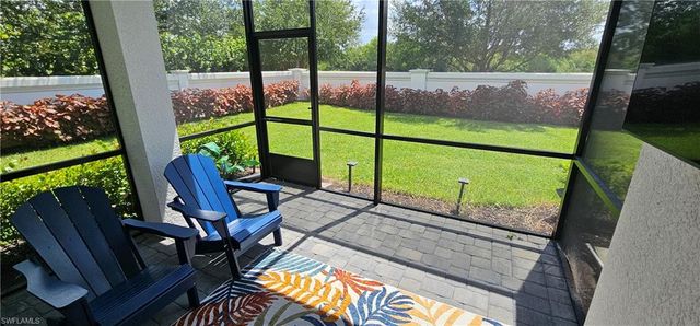 7510 Rockefeller DR, Naples, FL 34119